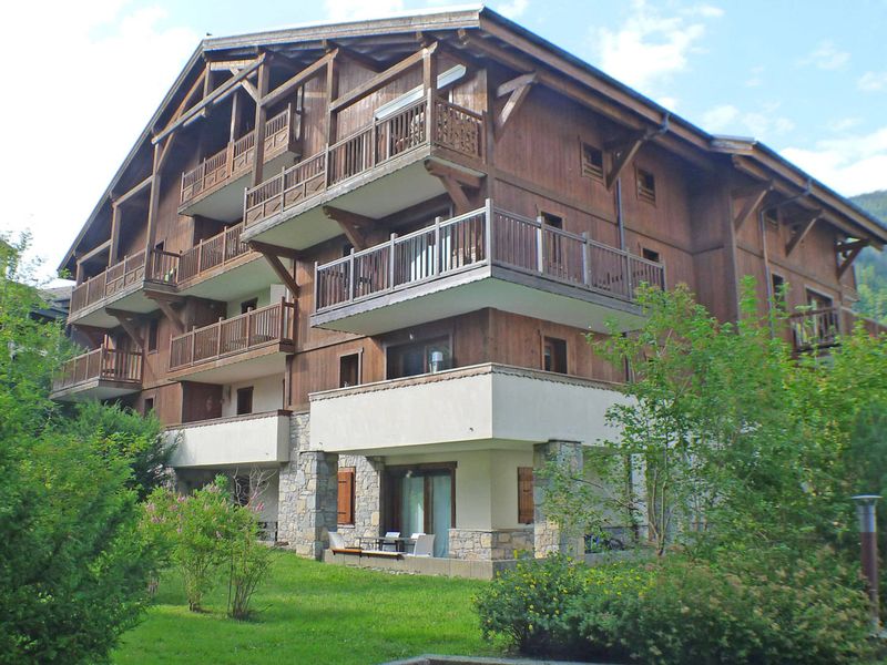 RESIDENCE