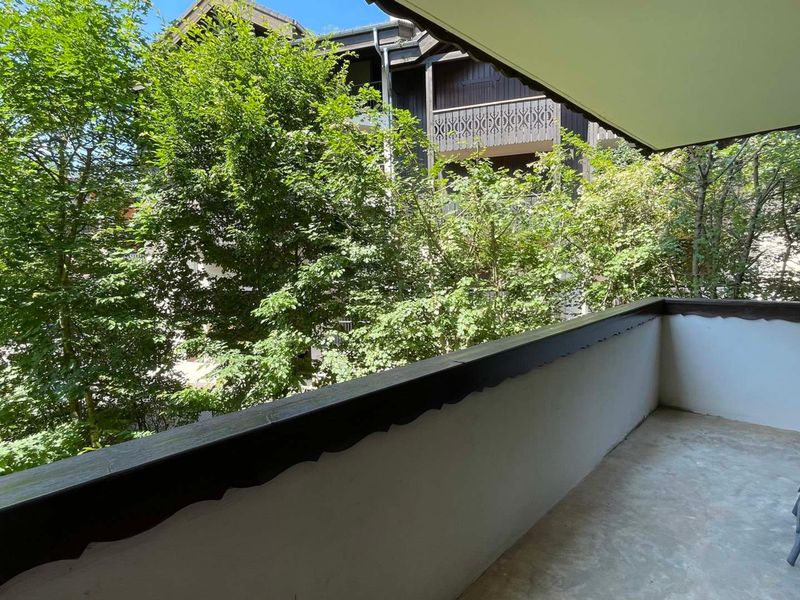 RESIDENCE