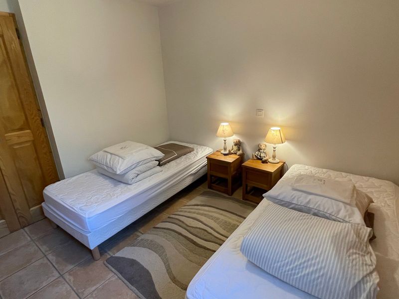 RESIDENCE