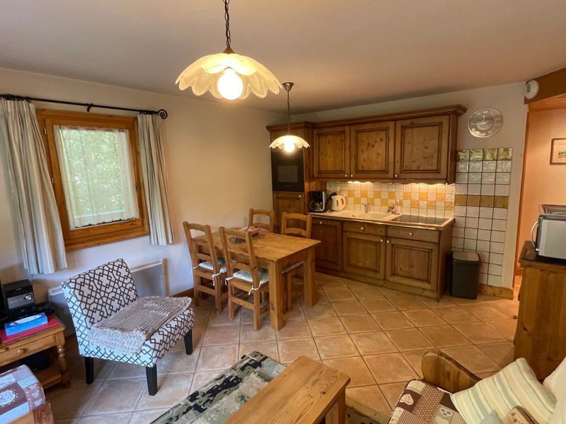 RESIDENCE