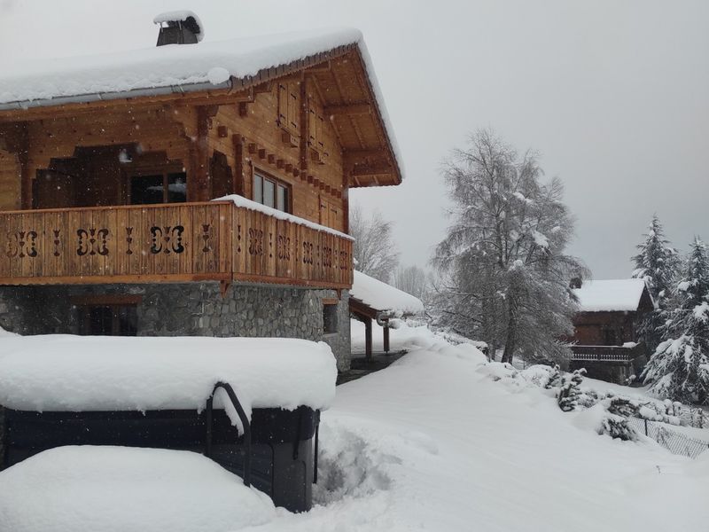 Chalet au calme avec jacuzzi - Morillon Village