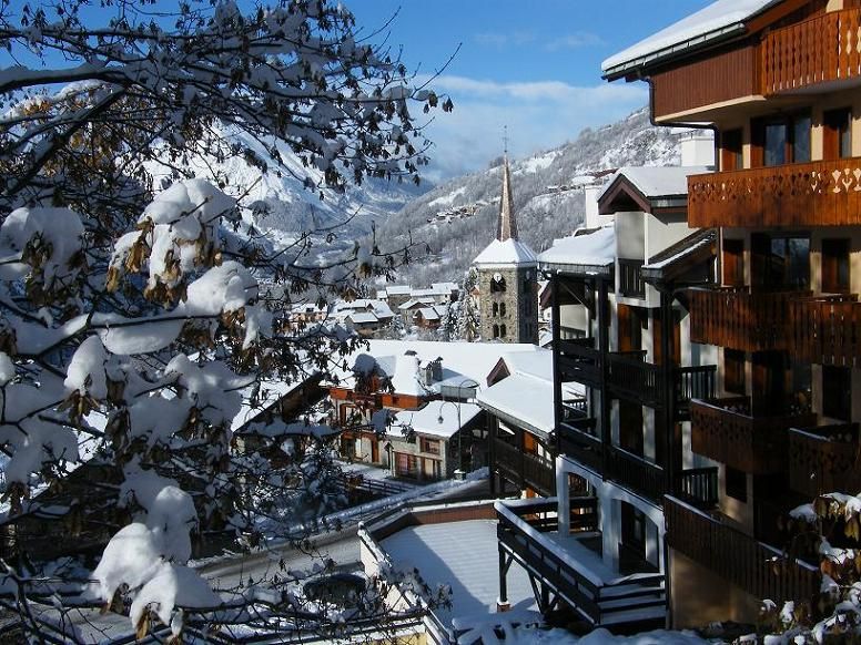Ongeveer 85 m². Volledig uitgeruste keuken met vaatwasser, magnetron. Terras. - travelski home choice - Flats HORS PISTE - Saint Martin de Belleville