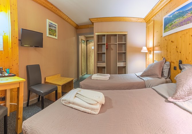 Kamer appartement voor 2 personen met Twee Eenpersoonsbedden - Hôtel Alpazur 3* - Val Cenis Lanslebourg