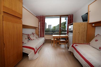 2 kamer appartement 4 personen CV0128 - travelski home choice - Flats CHAVIERE - Les Menuires Croisette