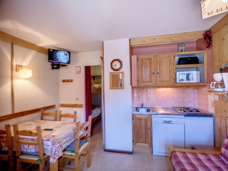 Appt. Les Menuires, 2 Kamer appartement, 4 Personen - CARLINES II/33 - Les Menuires Bruyères