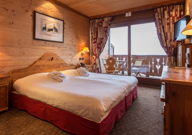 Chambre 2 Personnes Sud Balcon met ontbijt - Hôtel Carlina *** - La Clusaz