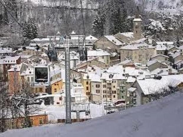APPARTEMENT AVEC VUE DEGAGEEE SUR MONTAGNE - Ax les Thermes