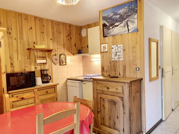 SKI SOLEIL 1008 / LES MENUIRES 2 PIECES 4 PERS 1 CHAMBRE SKI AUX PIEDS - Les Menuires Bruyères