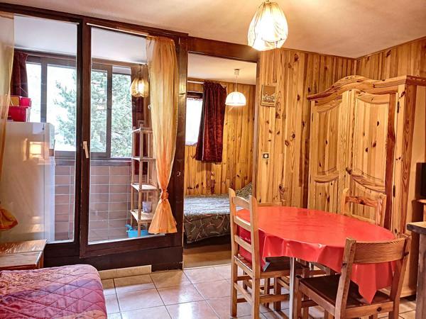SKI SOLEIL 1008 / LES MENUIRES 2 PIECES 4 PERS 1 CHAMBRE SKI AUX PIEDS - Les Menuires Bruyères