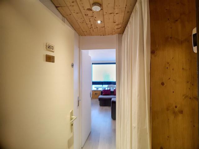 DORON 203 Studio 2 pers 19m² Expo sud ski aux pieds - Les Menuires Croisette