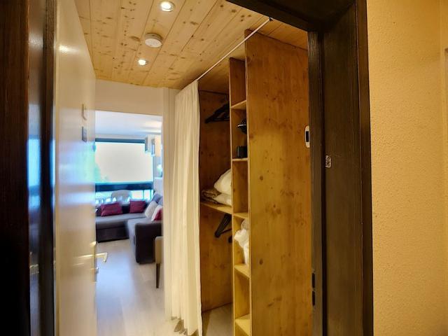 DORON 203 Studio 2 pers 19m² Expo sud ski aux pieds - Les Menuires Croisette