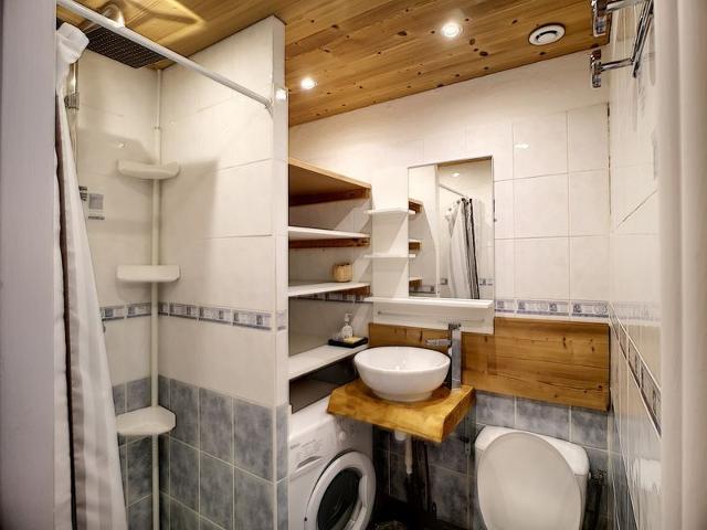 DORON 203 Studio 2 pers 19m² Expo sud ski aux pieds - Les Menuires Croisette