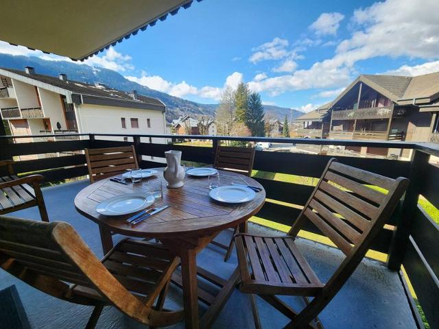 RESIDENCE