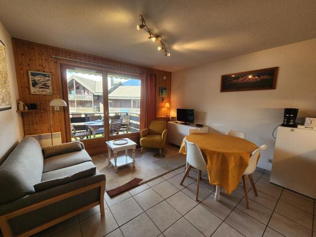 RESIDENCE