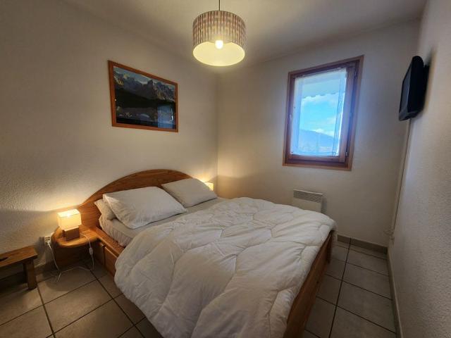 RESIDENCE