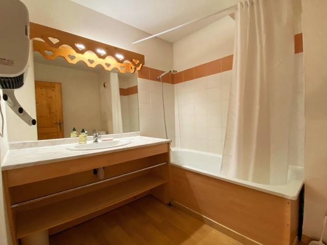 Joli appartement dans une résidence avec piscines - Samoëns