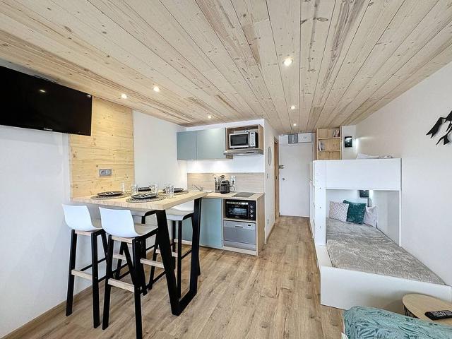 ARAVIS R09 - Agréable studio 4 pers, 22m² , expo sud, aux pieds des pistes et des commerces - Les Menuires Croisette