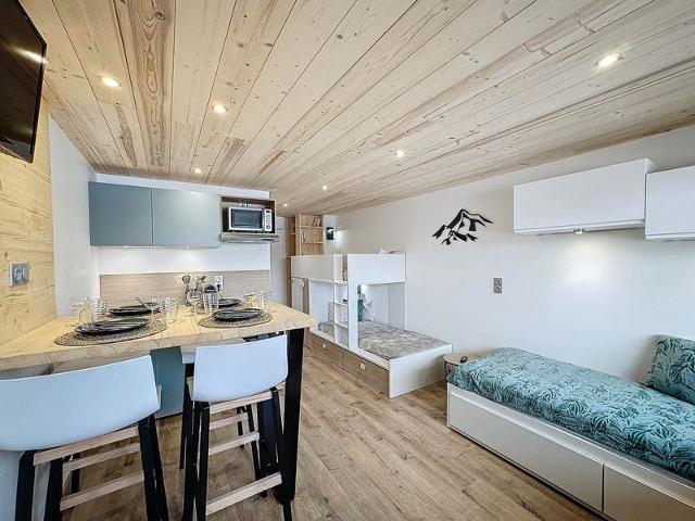 ARAVIS R09 - Agréable studio 4 pers, 22m² , expo sud, aux pieds des pistes et des commerces - Les Menuires Croisette