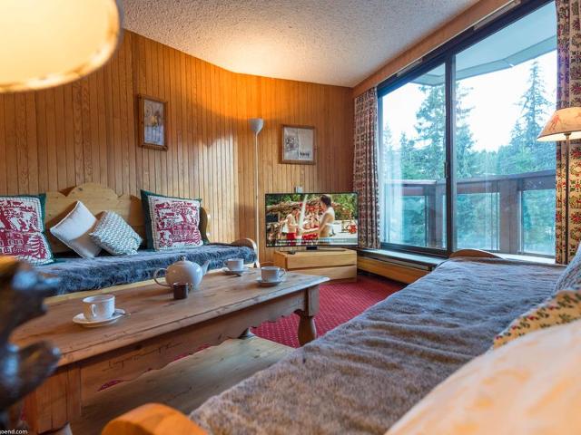 Joli appartement ensoleillé au pied des pistes - Courchevel 1850
