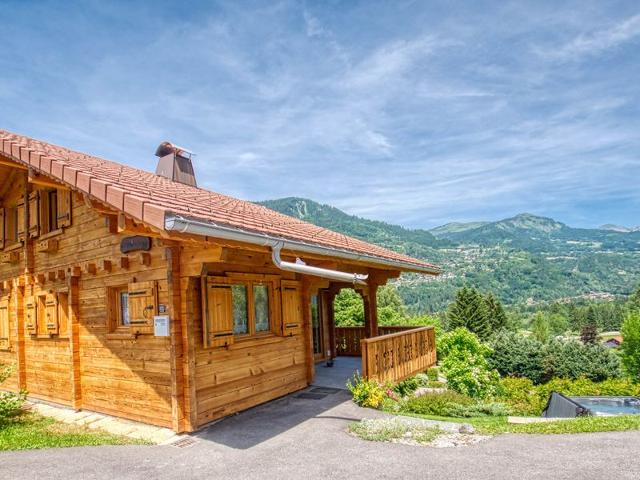 Chalet au calme avec jacuzzi - Morillon Village