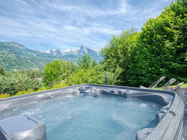 Chalet au calme avec jacuzzi - Morillon Village