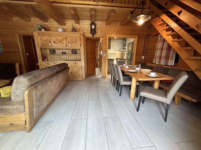 Chalet Le Grillon MRB000-GRI - Méribel Centre 1600